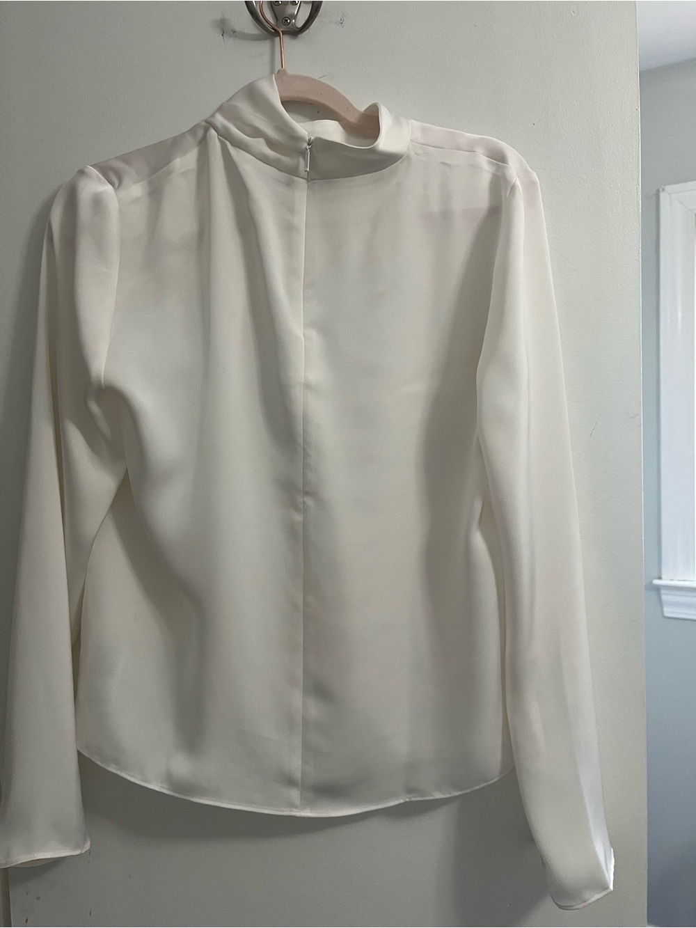 Aritzia White Mock Neck Long Sleeve Blouse